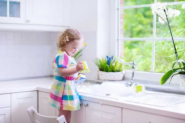 kids learning to do chores