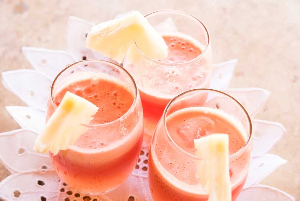 Delicious Beach Drinks with Friends - London Drugs Blog