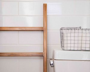 Declutter your bathroom to simplify cleaning